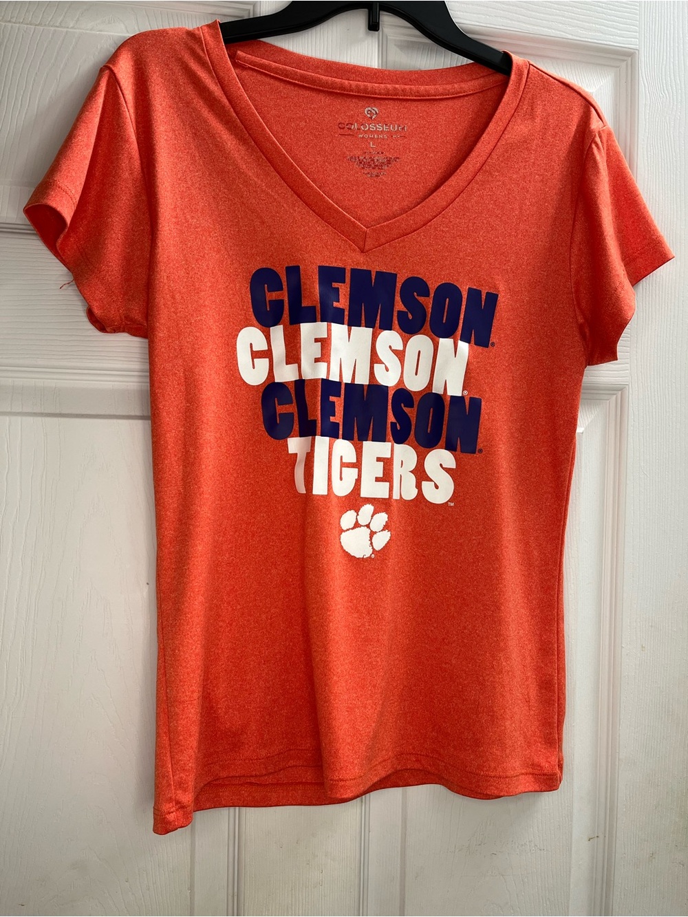 Colosseum Women's Orange V-Neck Clemson Graphic Tee Like new No wear noted. Sz L